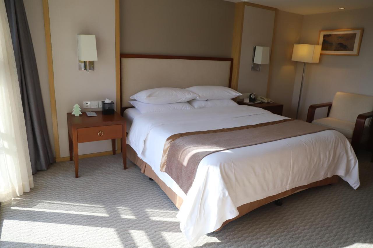 Jinling Riverside Hotel Nanjing  Bagian luar foto
