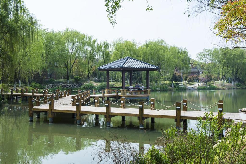 Jinling Riverside Hotel Nanjing  Bagian luar foto