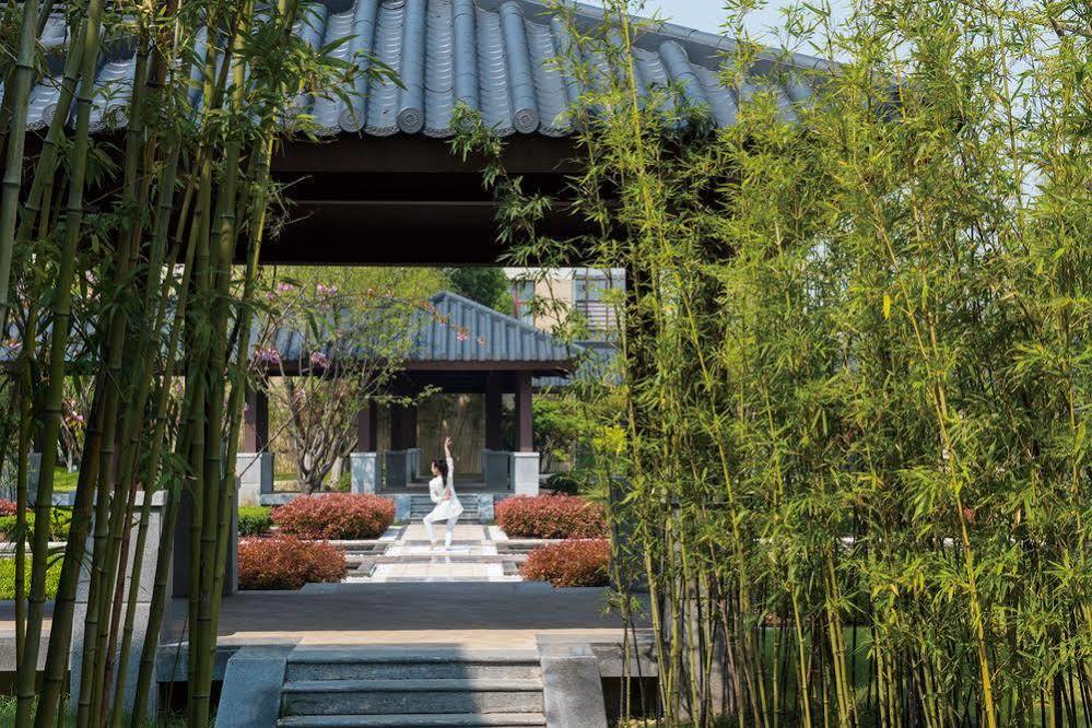 Jinling Riverside Hotel Nanjing  Bagian luar foto